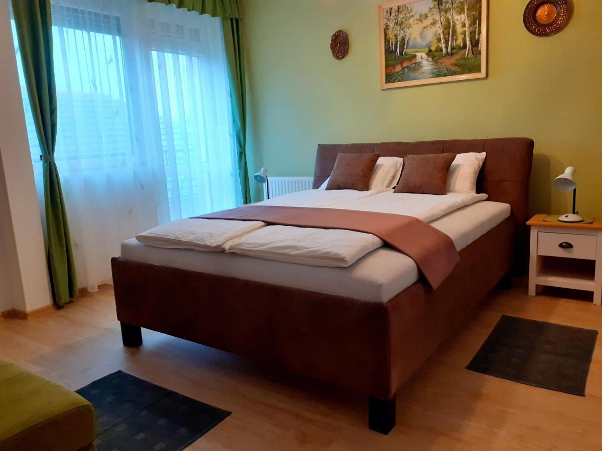 Pacsirta Vendeghaz Otel Egerszalók Dış mekan fotoğraf