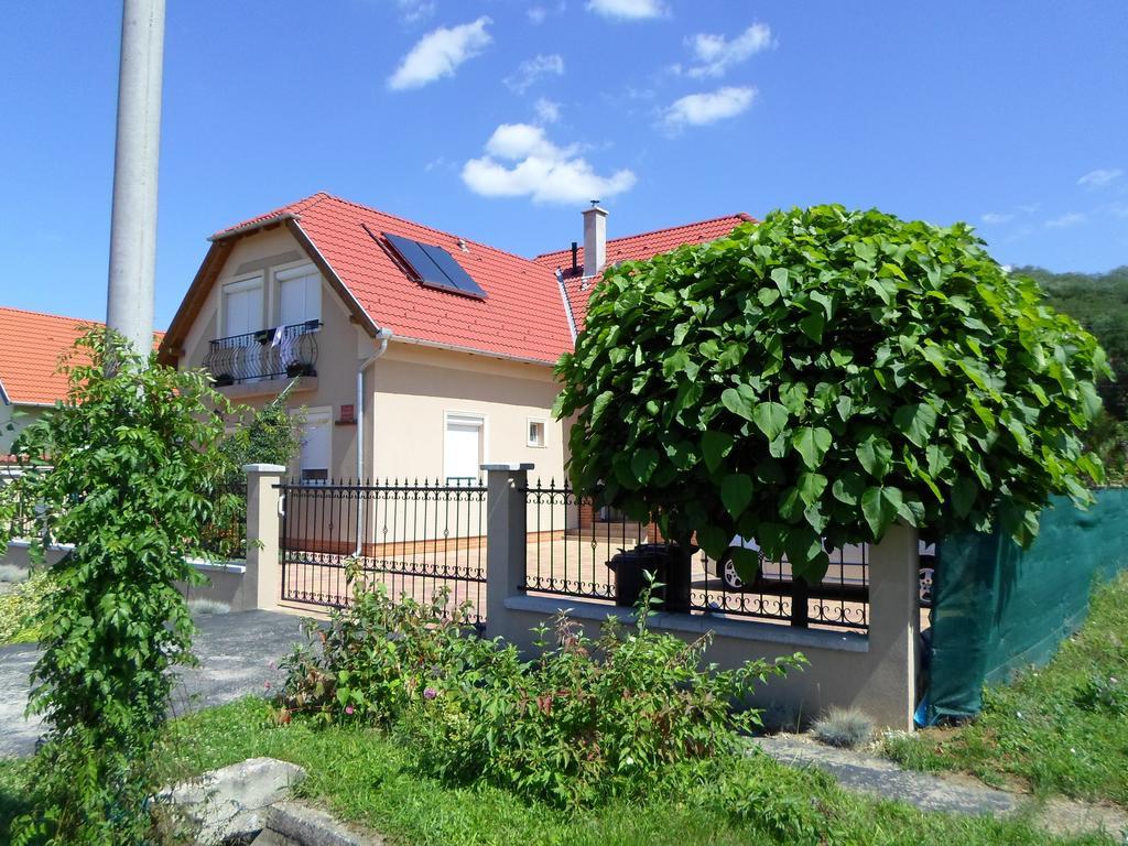 Pacsirta Vendeghaz Otel Egerszalók Dış mekan fotoğraf